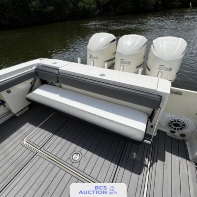 2005 Hydra-Sports 3300 VX – NO RESERVE PRICE