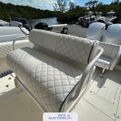 2005 Intrepid 323 Power Boat – NO RESERVE